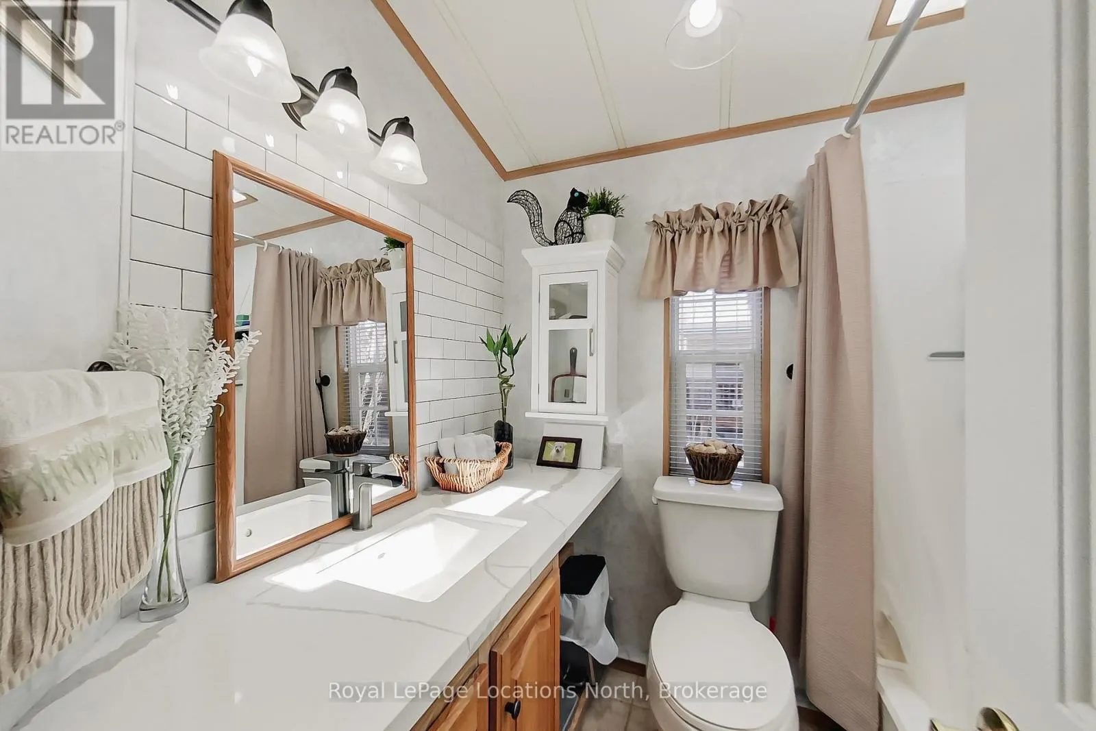 2 WASAGA PINES LANE E