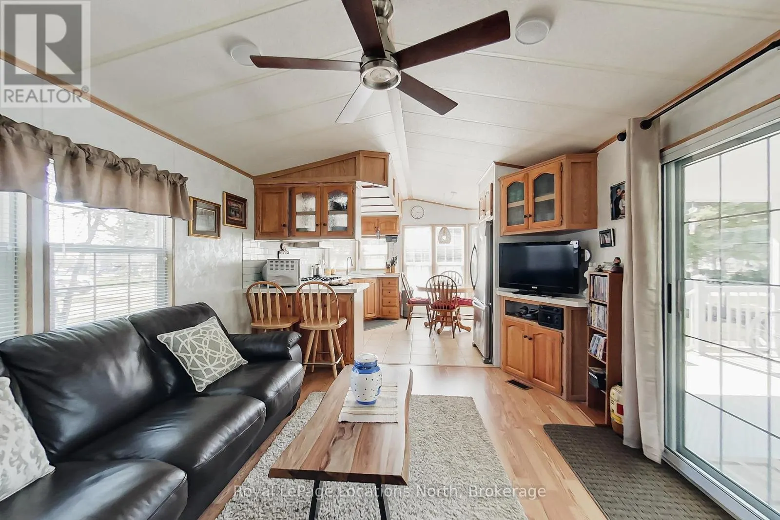 2 WASAGA PINES LANE E
