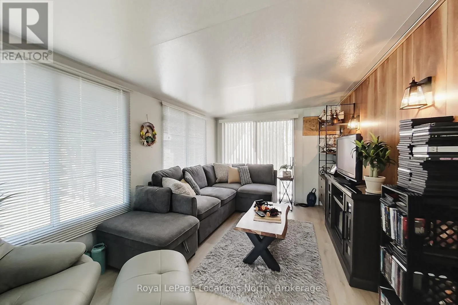 2 WASAGA PINES LANE E