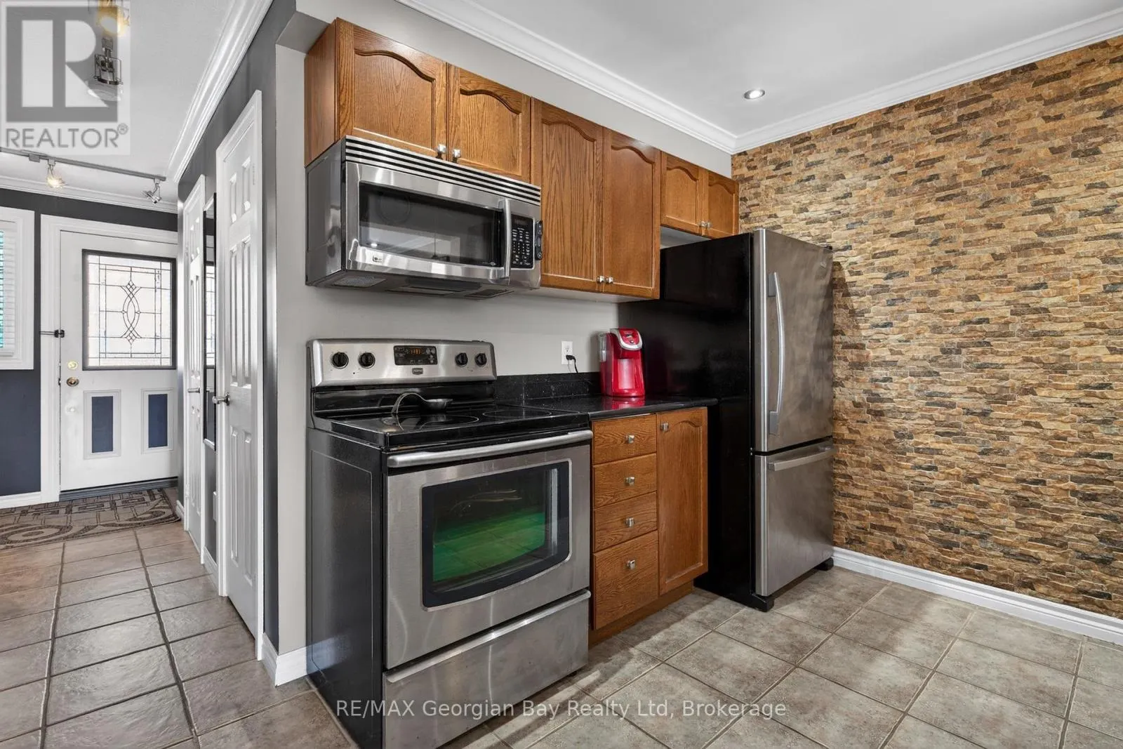 177 SOUTHWINDS CRESCENT