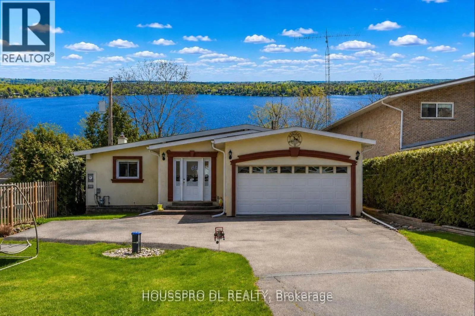 2683 LAKESHORE ROAD E