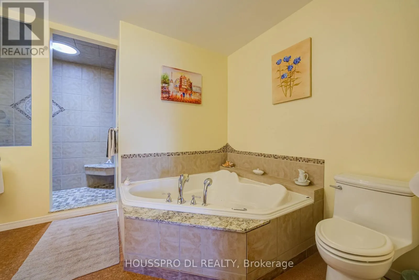2683 LAKESHORE ROAD E