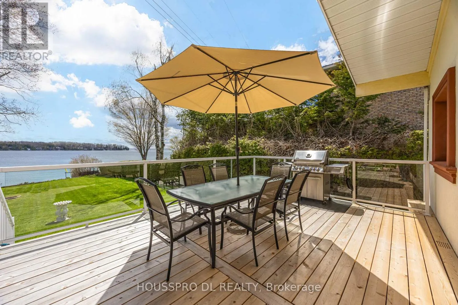 2683 LAKESHORE ROAD E