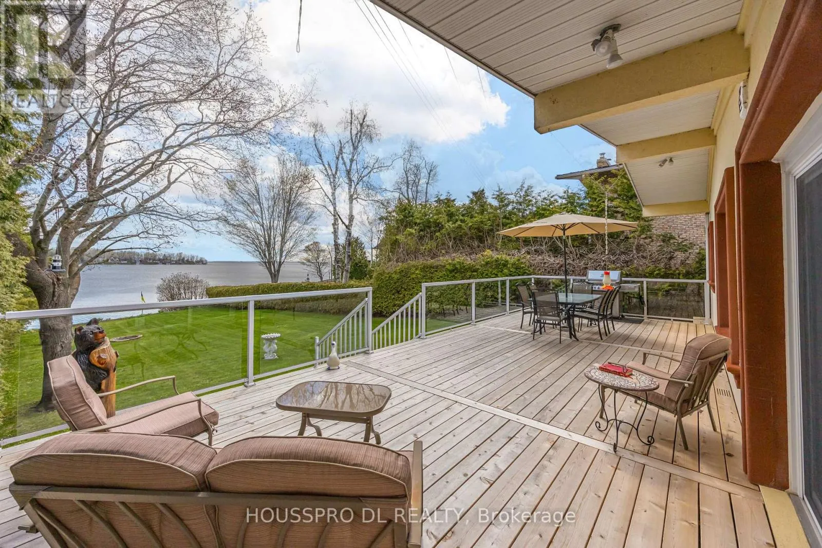 2683 LAKESHORE ROAD E