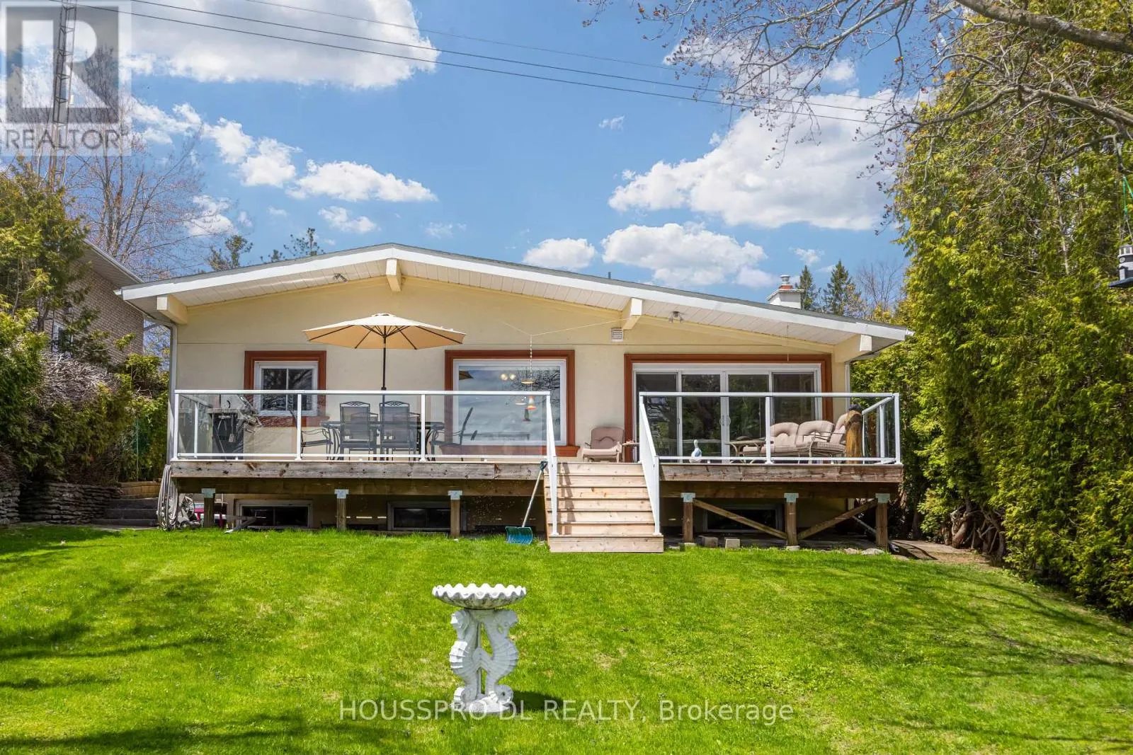 2683 LAKESHORE ROAD E