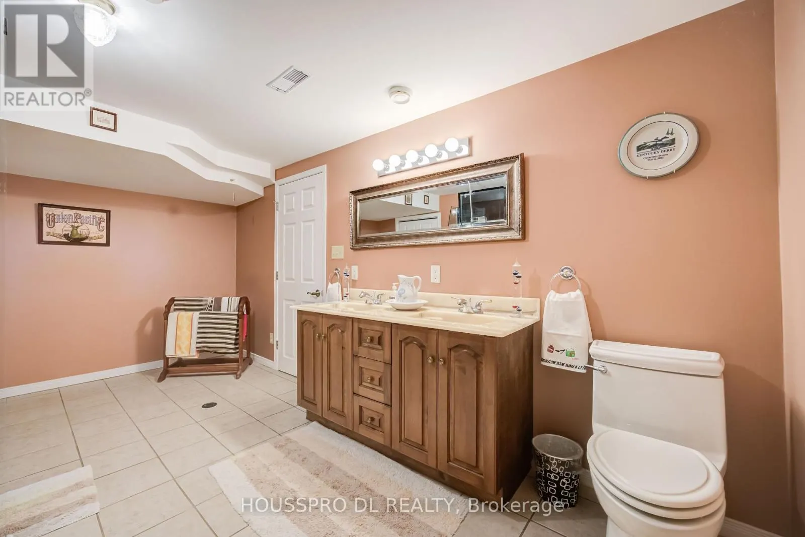 2683 LAKESHORE ROAD E