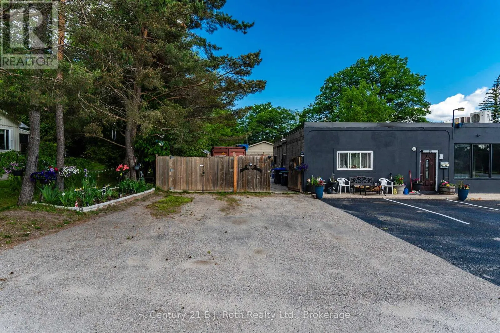 2 - 338 PARK STREET #2