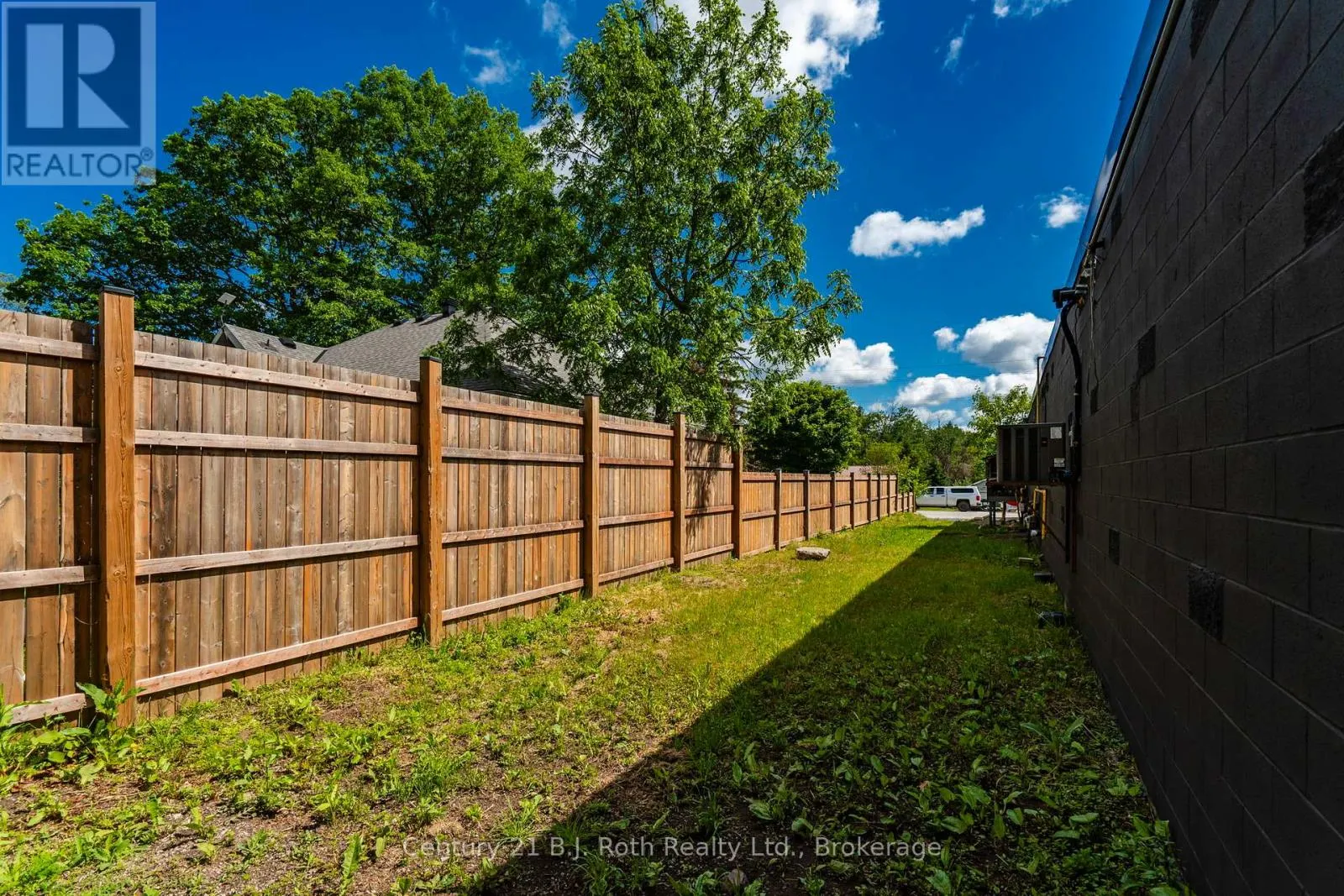 3 - 338 PARK STREET #3