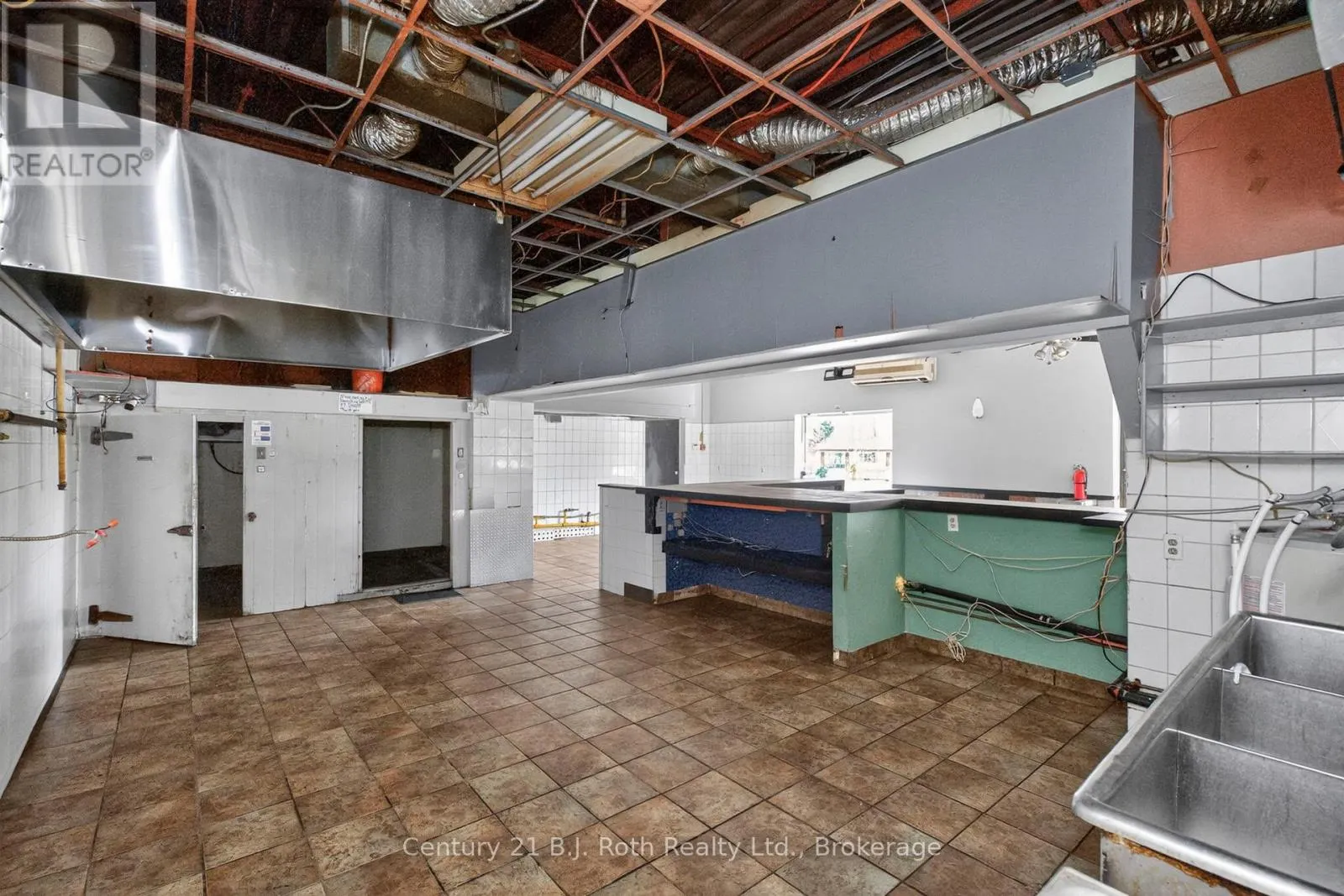3 - 338 PARK STREET #3