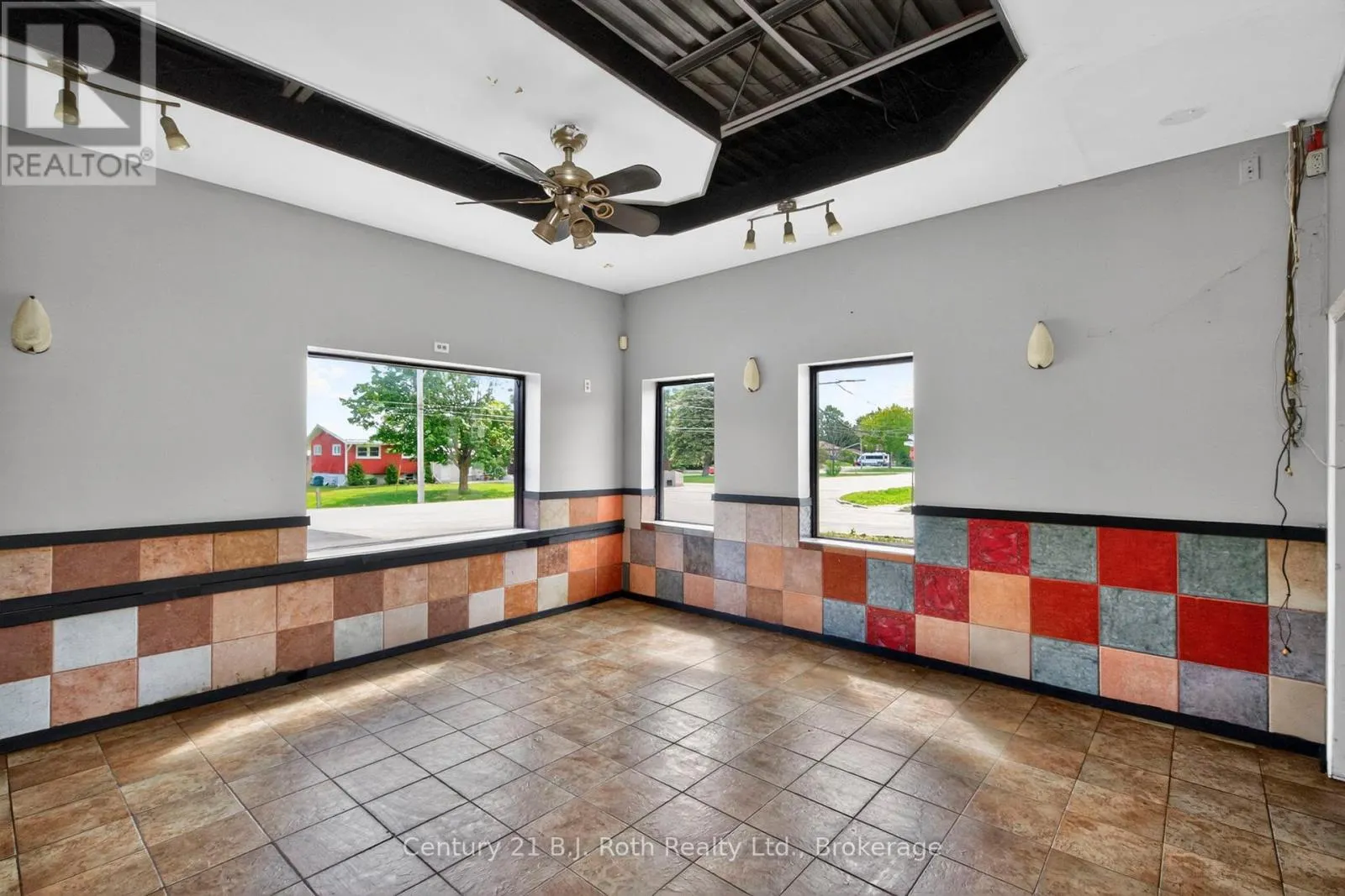 3 - 338 PARK STREET #3