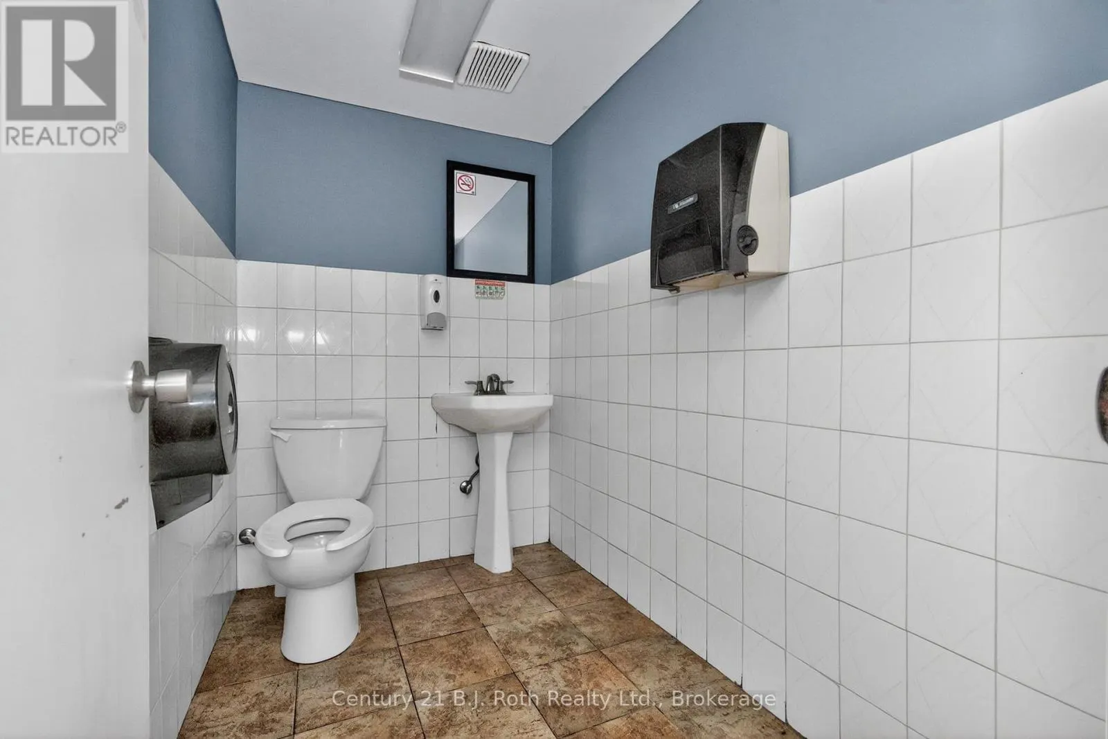 3 - 338 PARK STREET #3