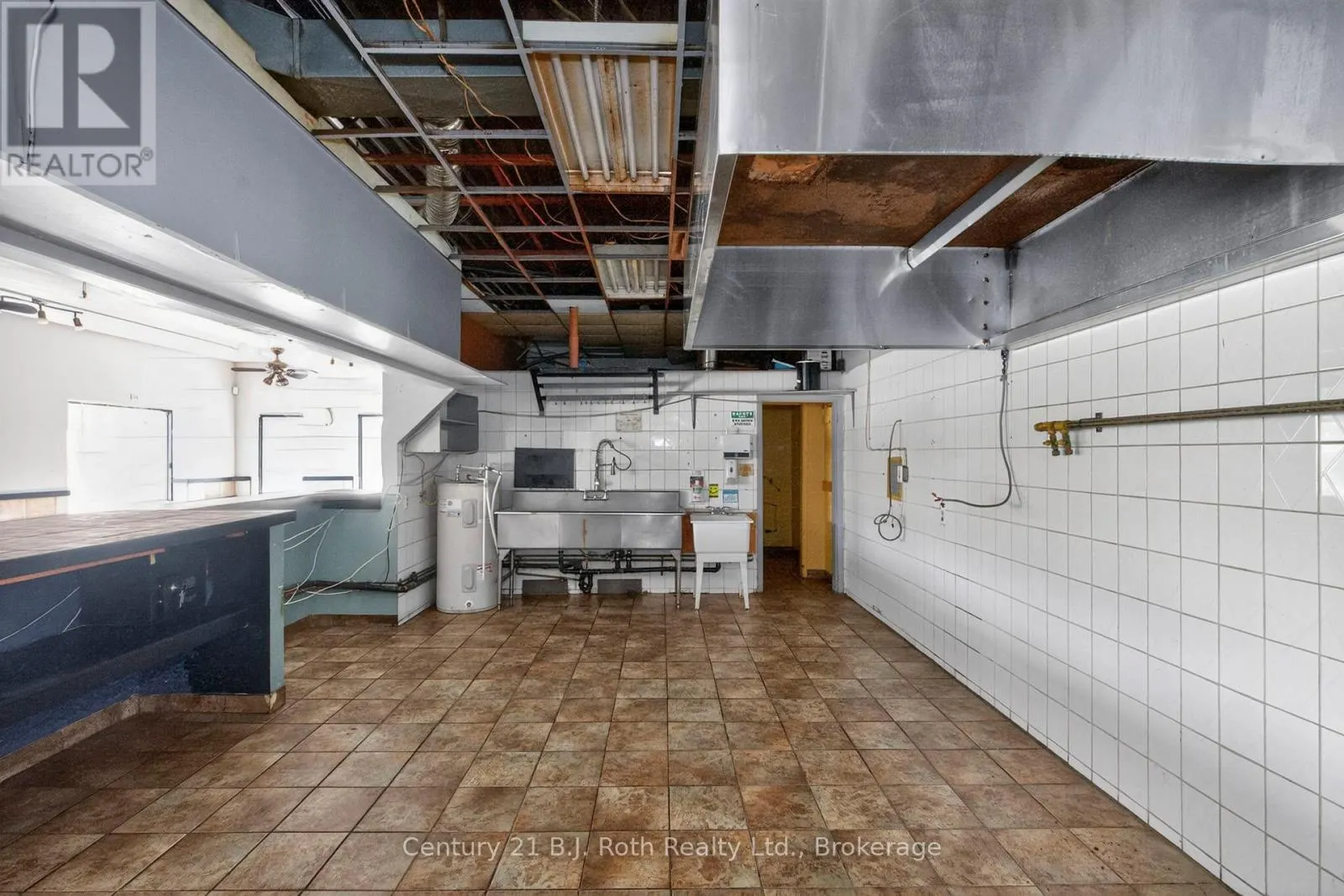 3 - 338 PARK STREET #3
