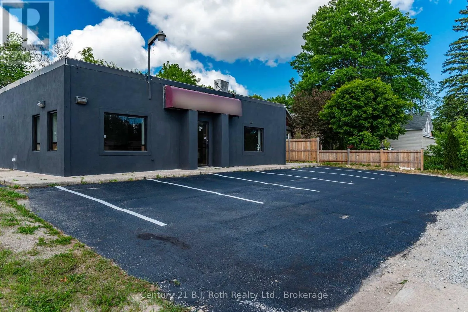 3 - 338 PARK STREET #3