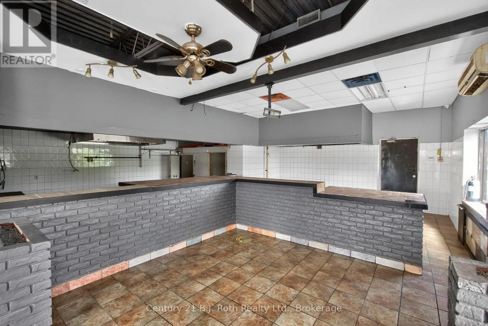 3 - 338 PARK STREET #3