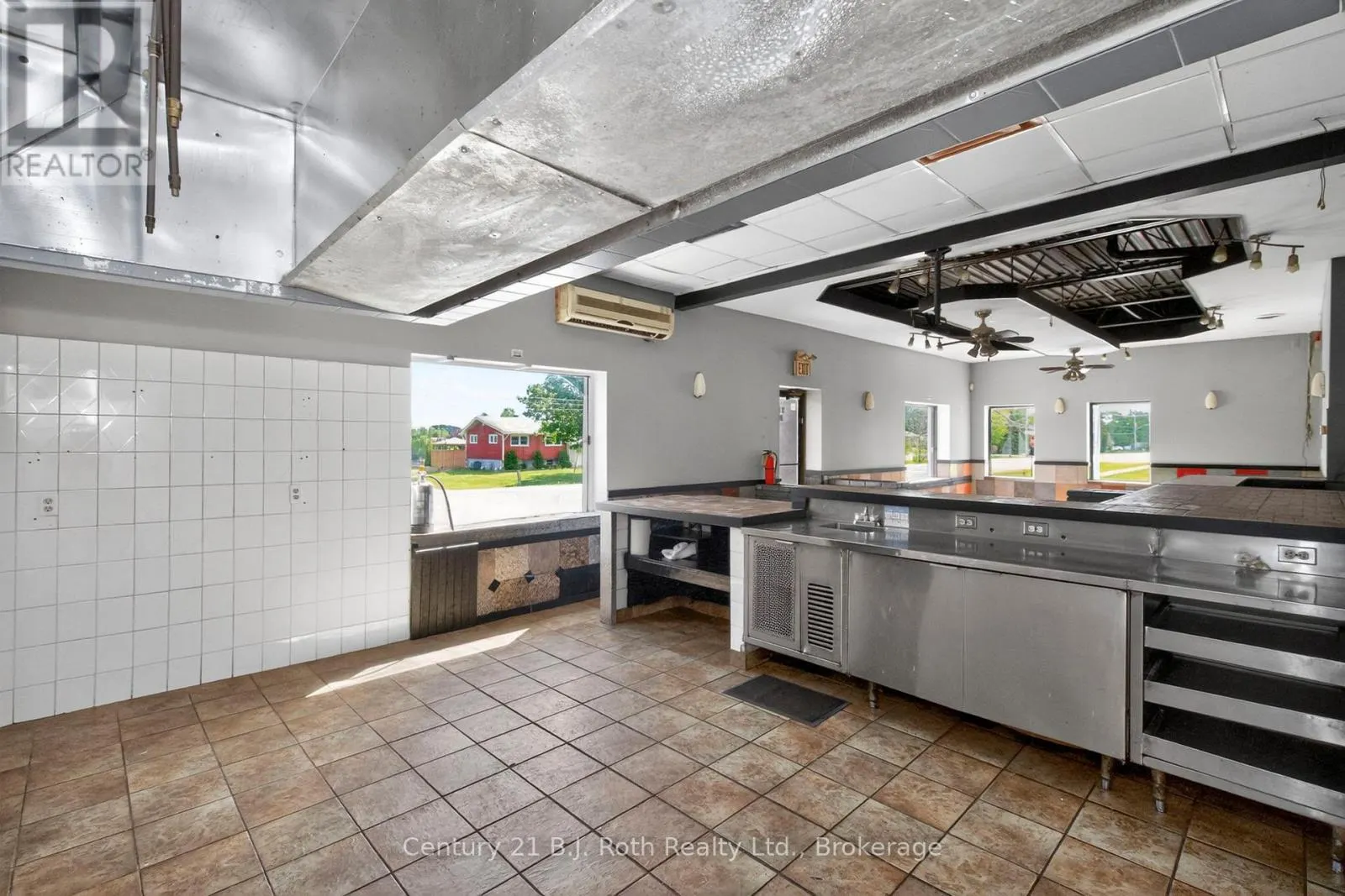 3 - 338 PARK STREET #3