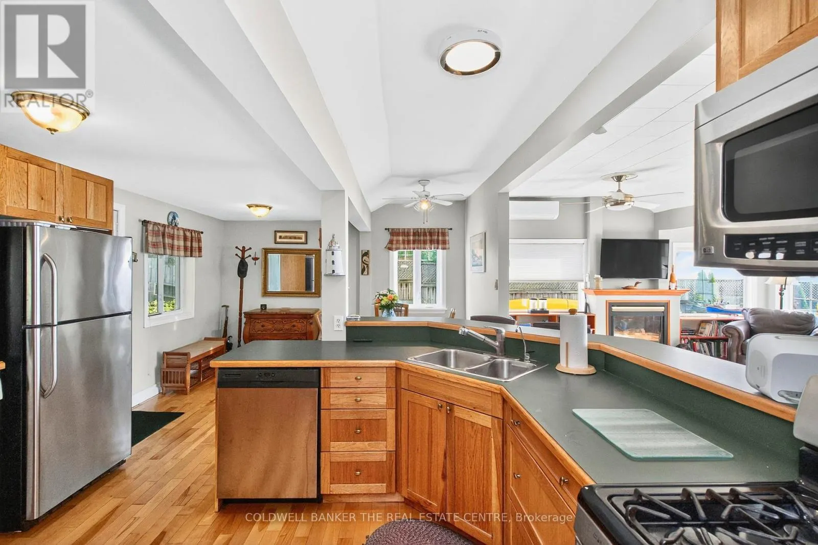 115 LAKESHORE ROAD W