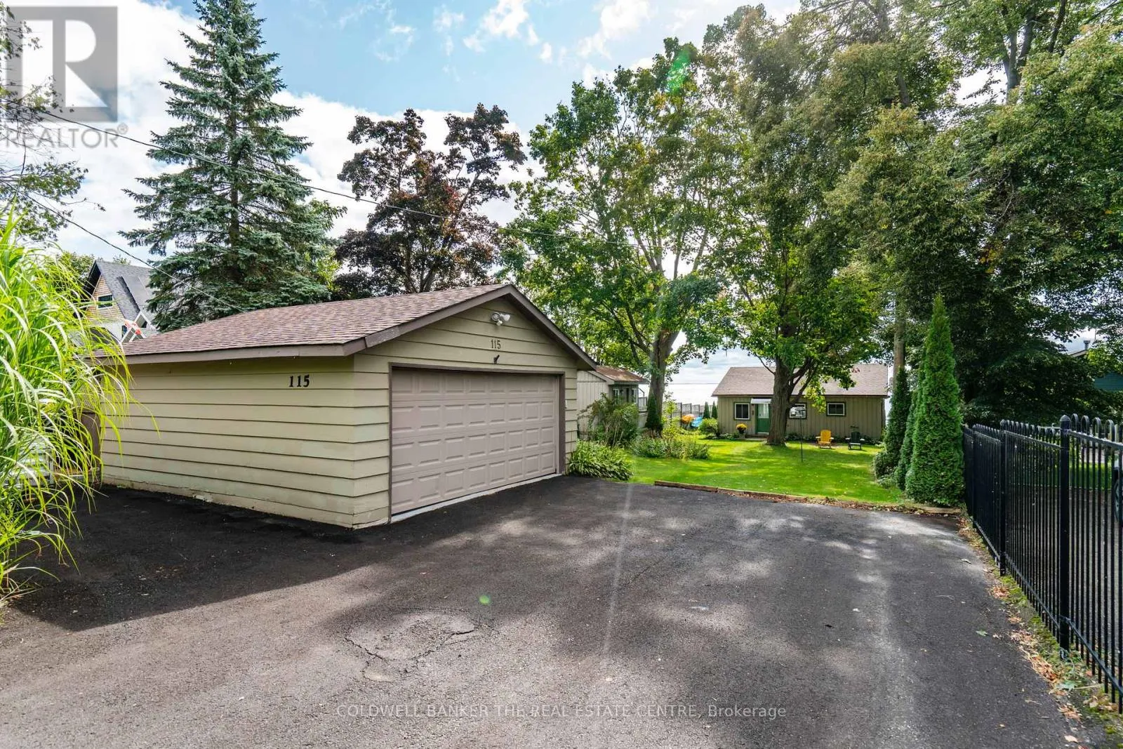 115 LAKESHORE ROAD W