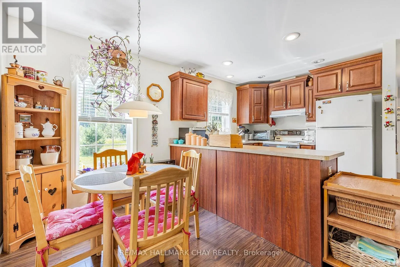 1398 OLD SECOND ROAD N