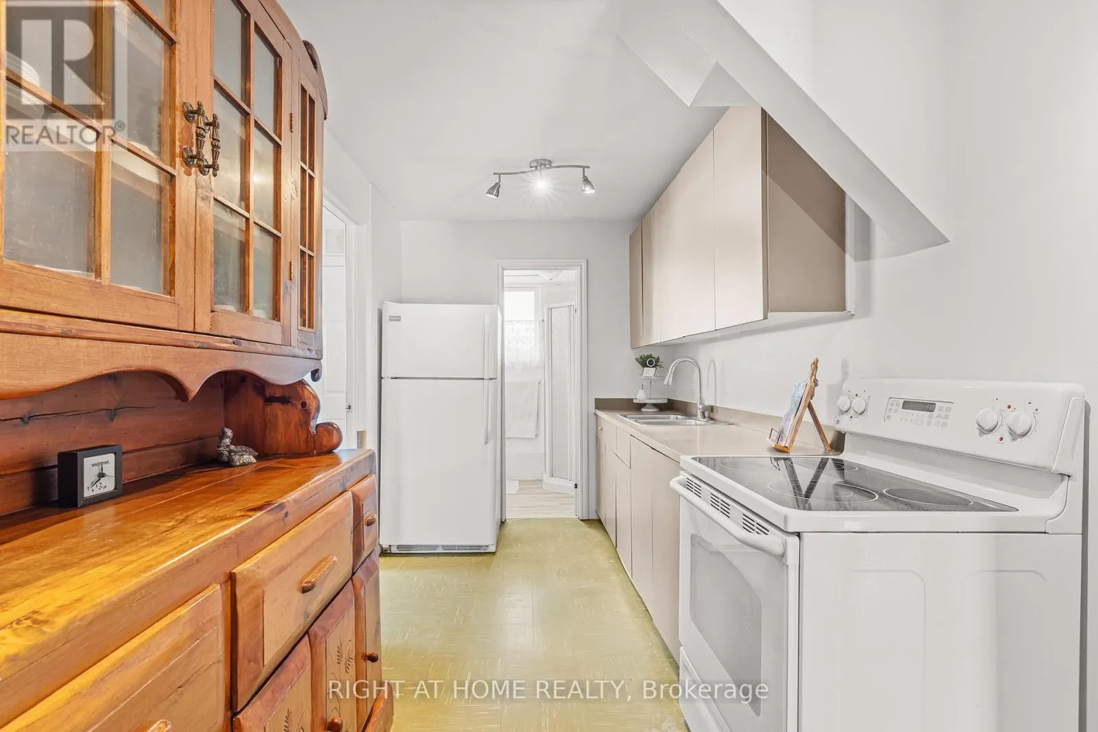 5896 SUNNIDALE CONCESSION 5 ROAD