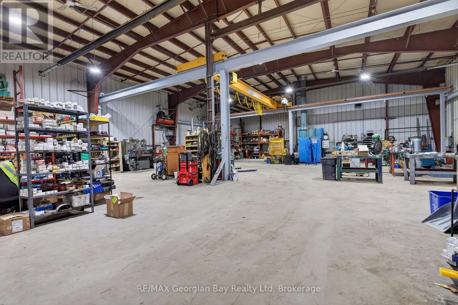 32 INDUSTRIAL ROAD