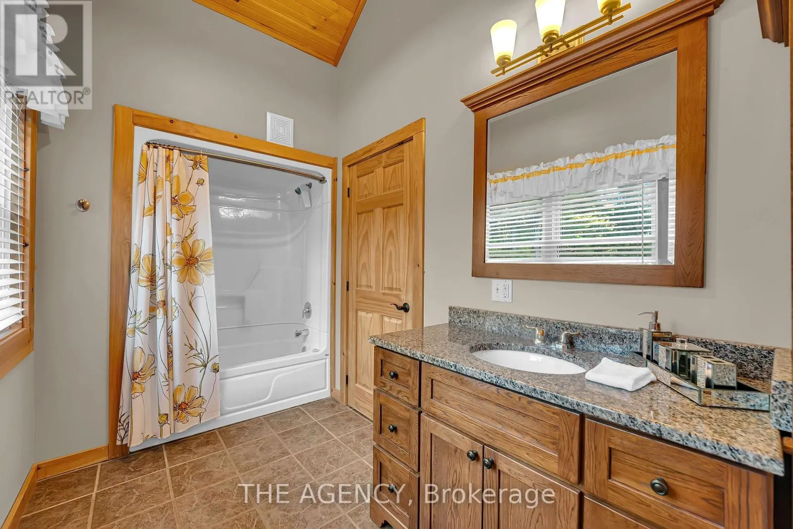 11 NEVIS RIDGE DRIVE