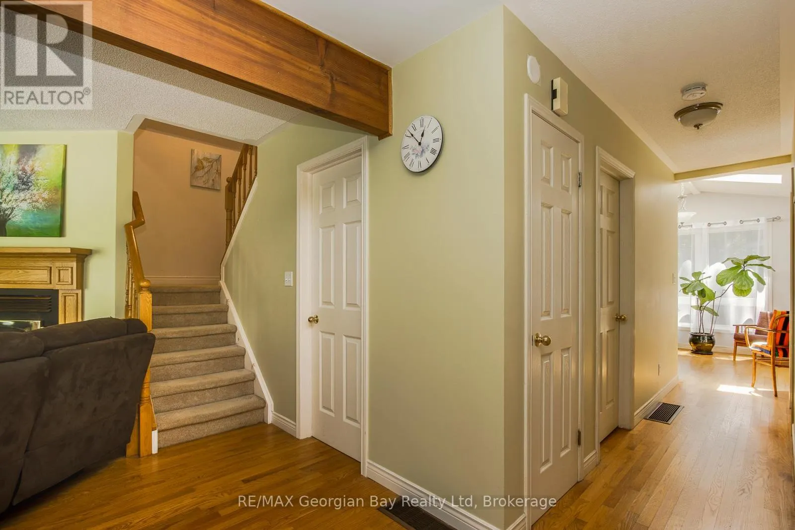 2 RIDOUT COURT