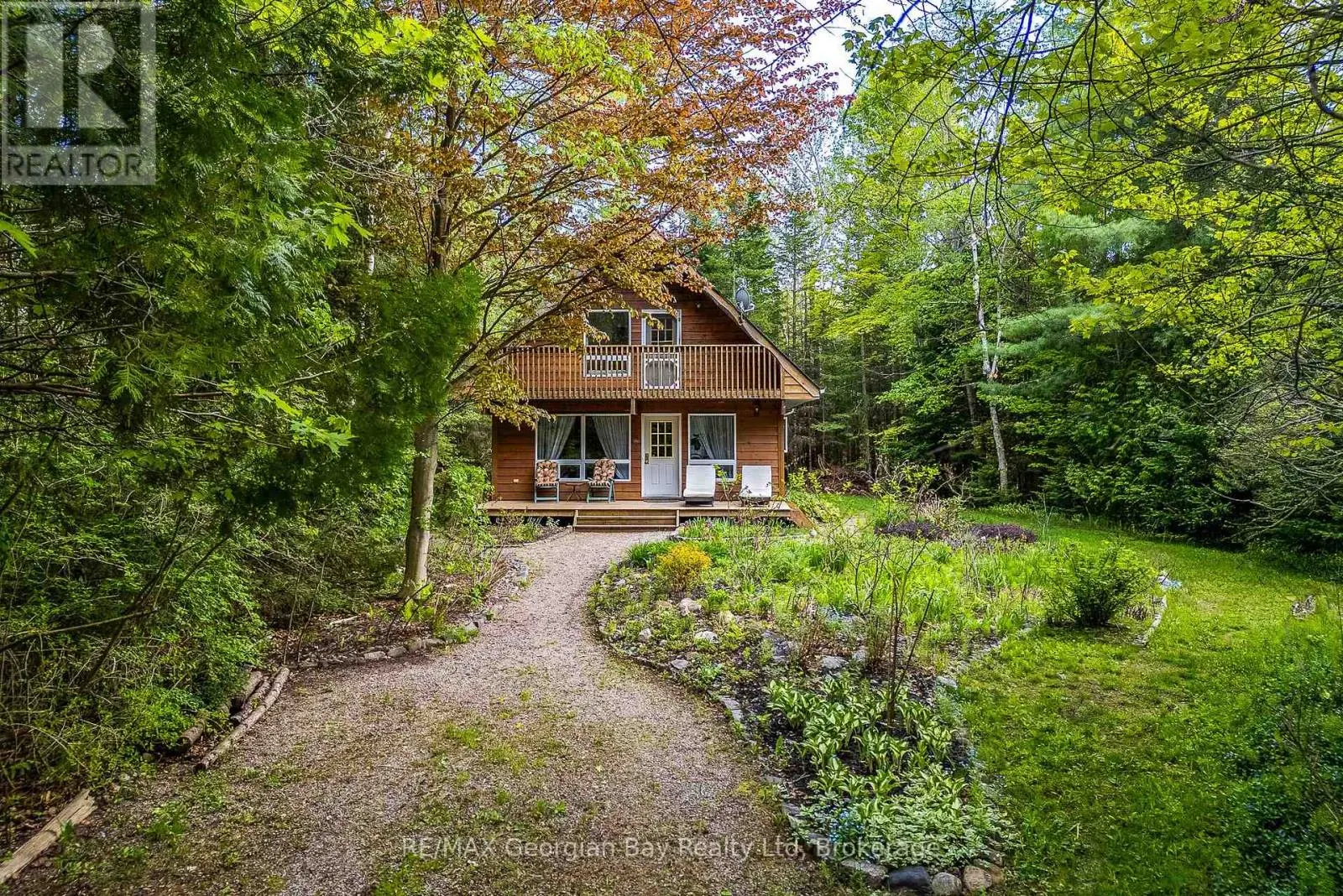 2 RIDOUT COURT
