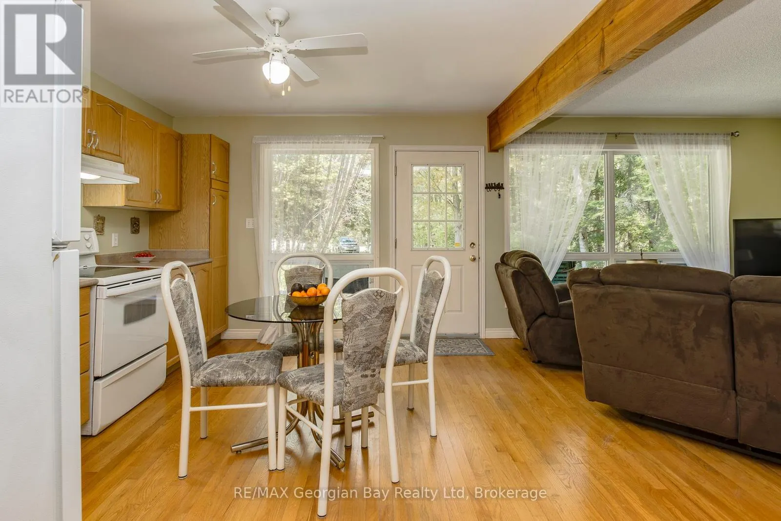2 RIDOUT COURT