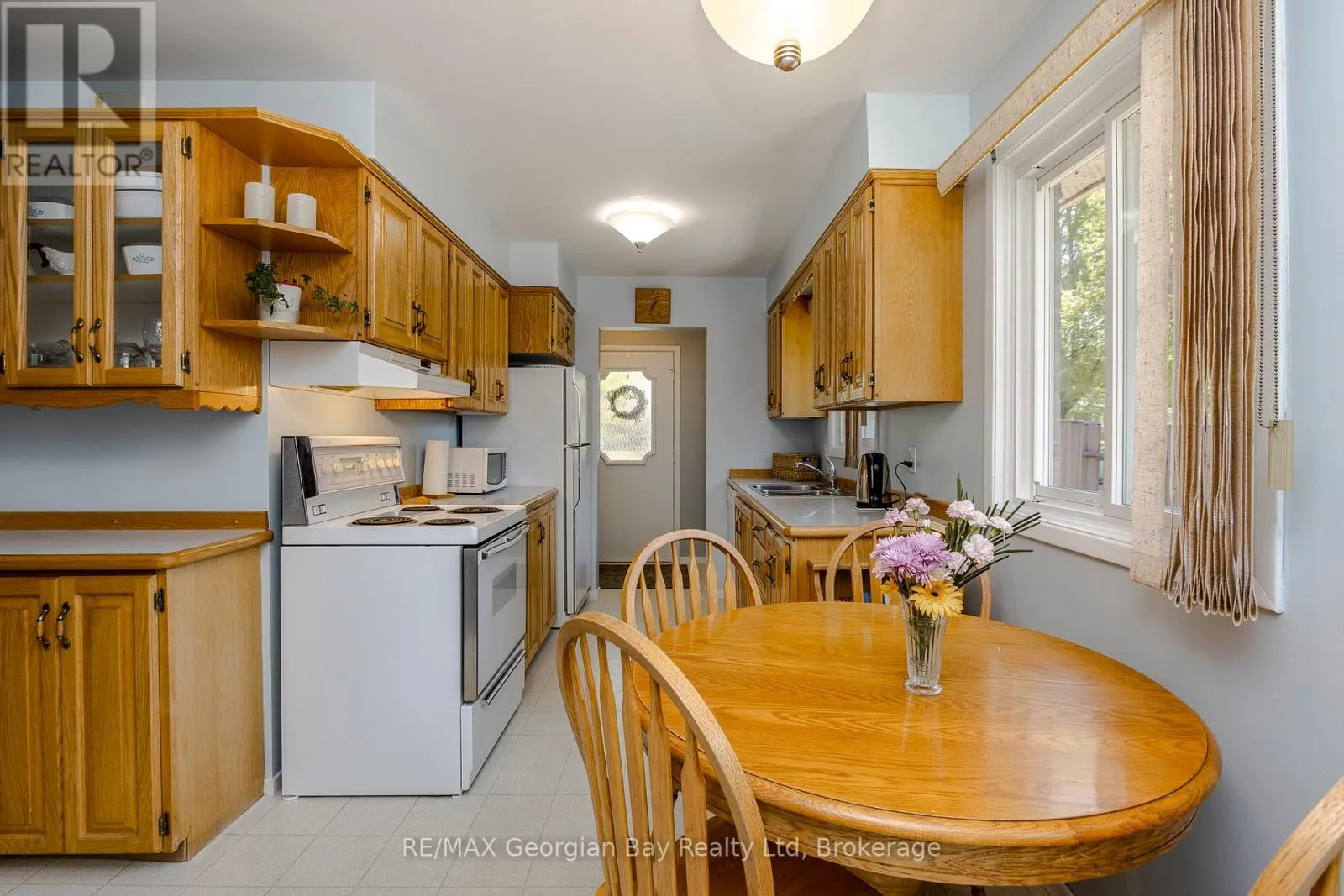 1010 GLEN EAGLES CRESCENT