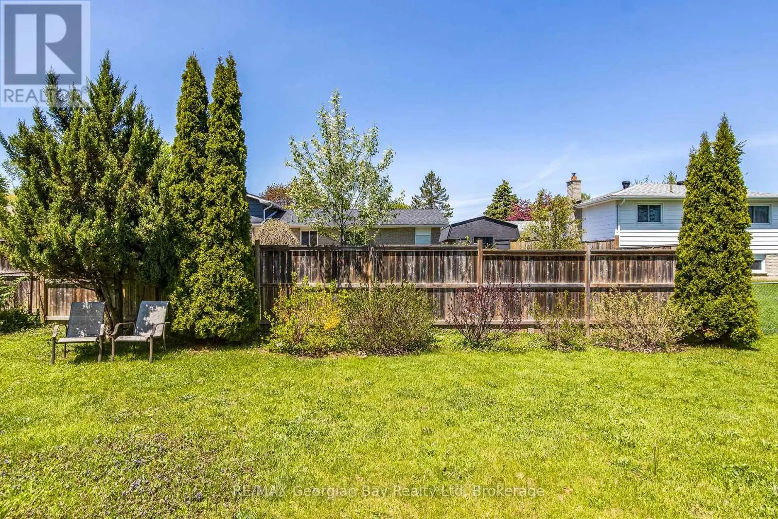 1010 GLEN EAGLES CRESCENT