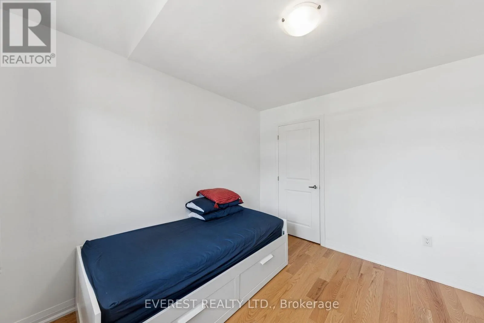 14 HEWSON STREET