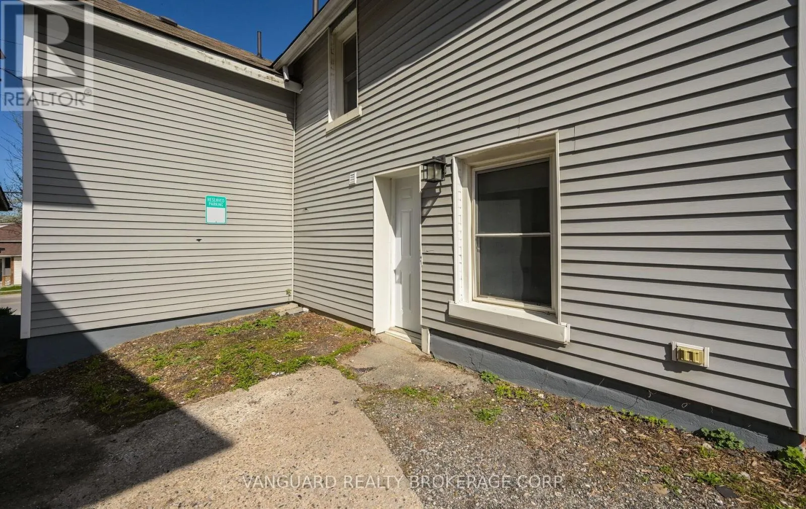 1 - 103 MULCASTER STREET