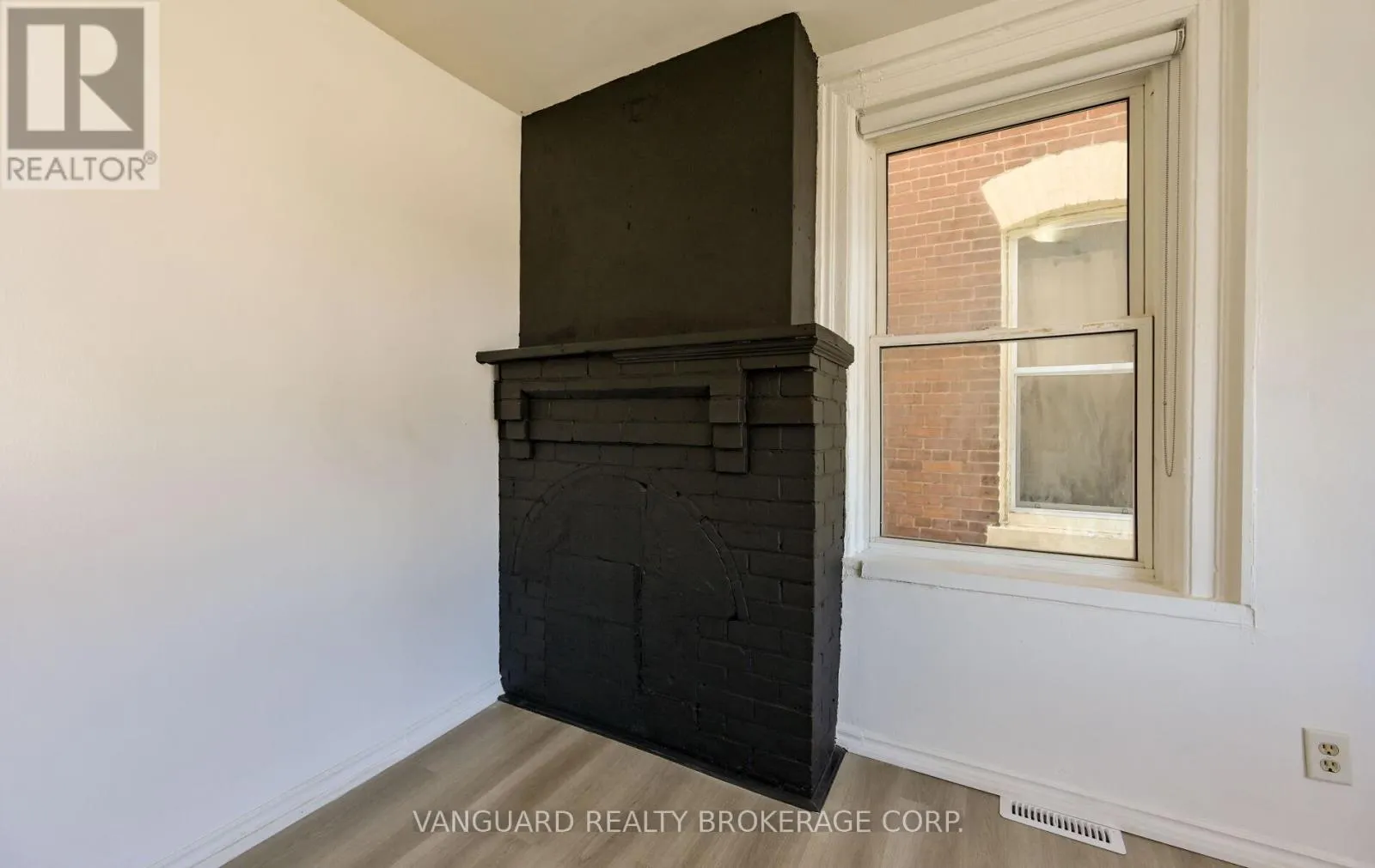 1 - 103 MULCASTER STREET