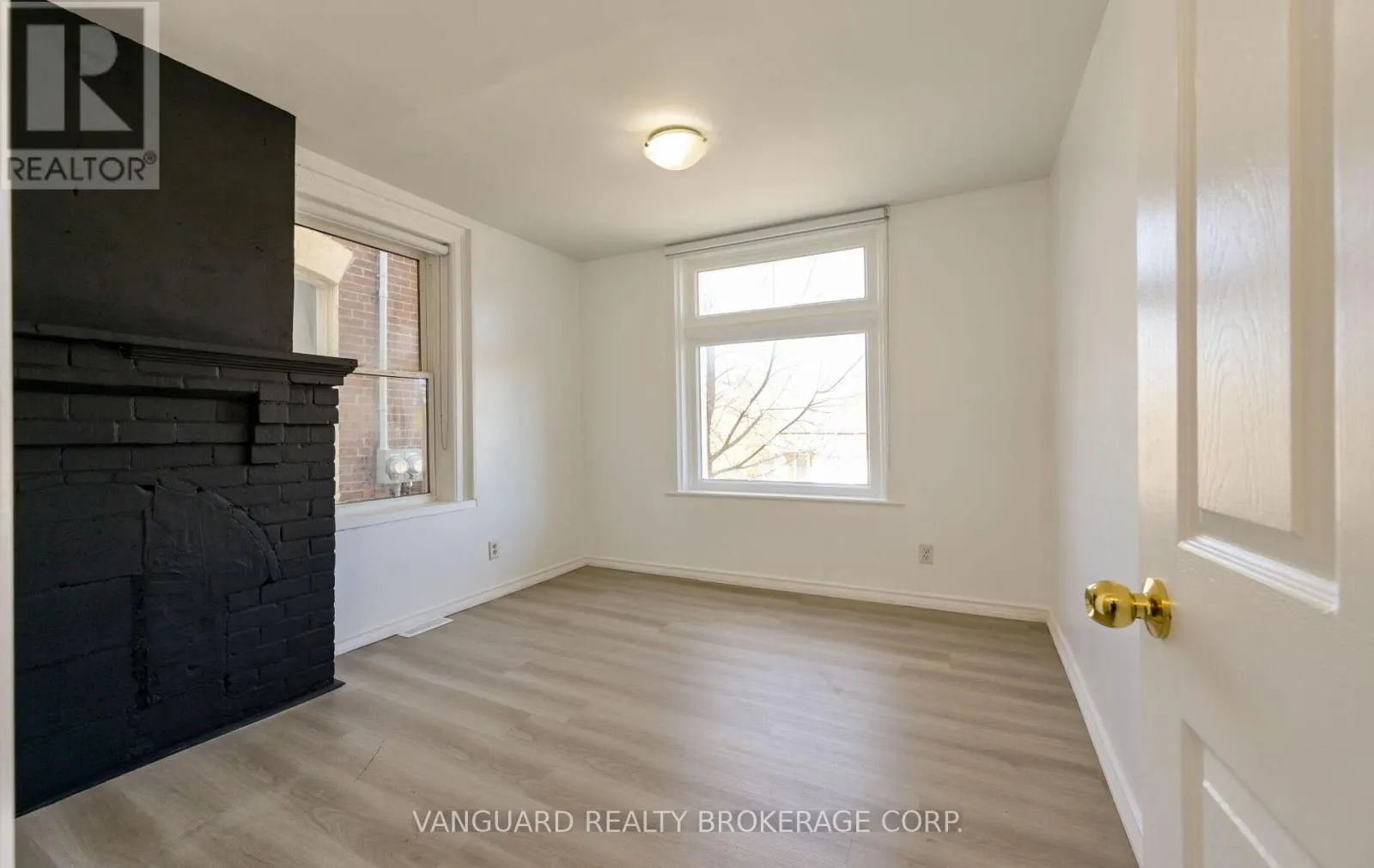 1 - 103 MULCASTER STREET