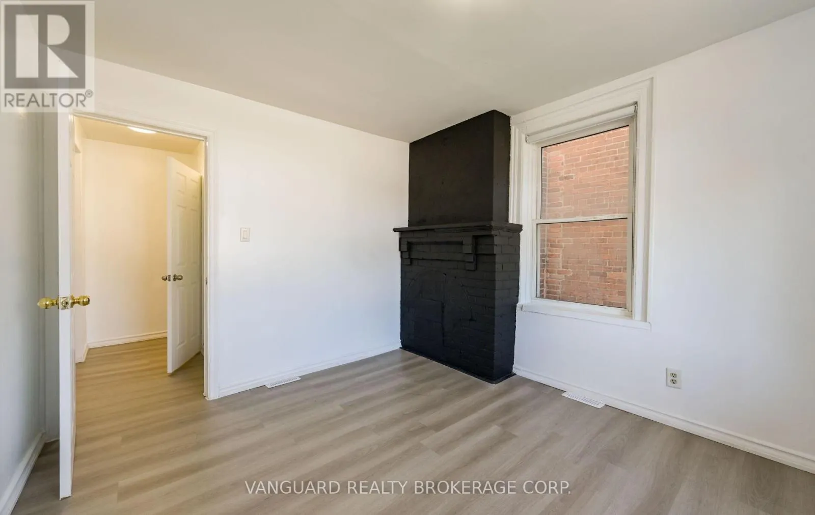 1 - 103 MULCASTER STREET