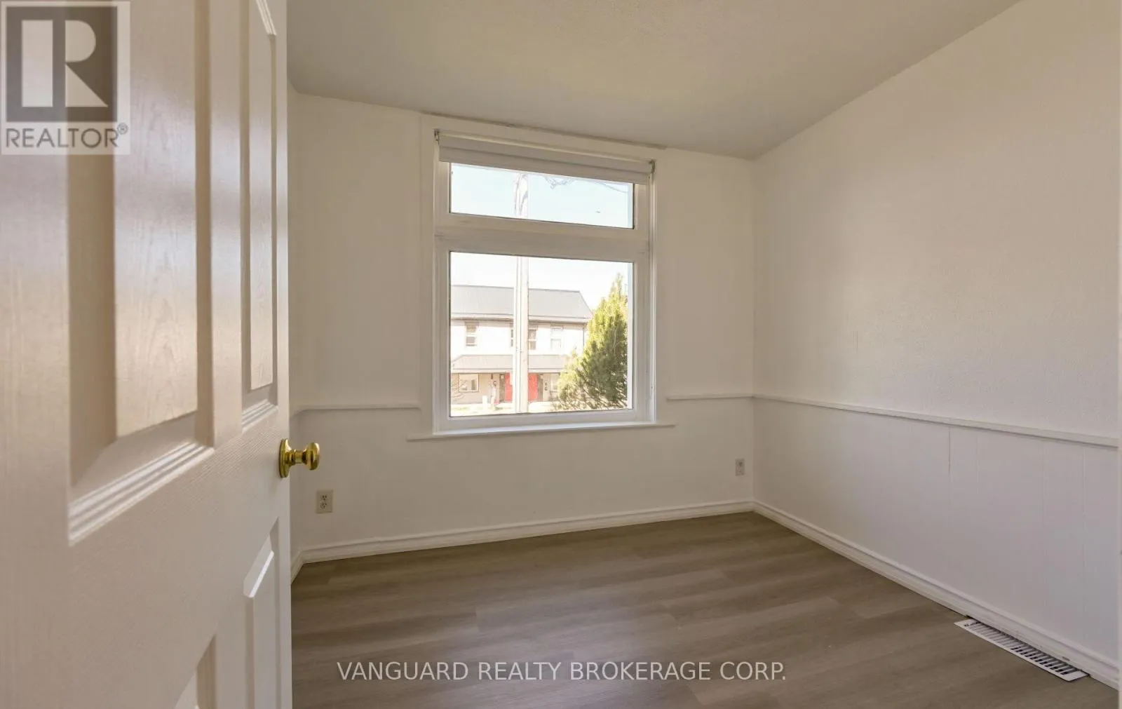 1 - 103 MULCASTER STREET