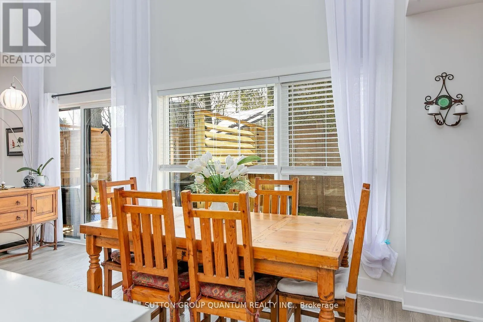 35 RUBY CRESCENT