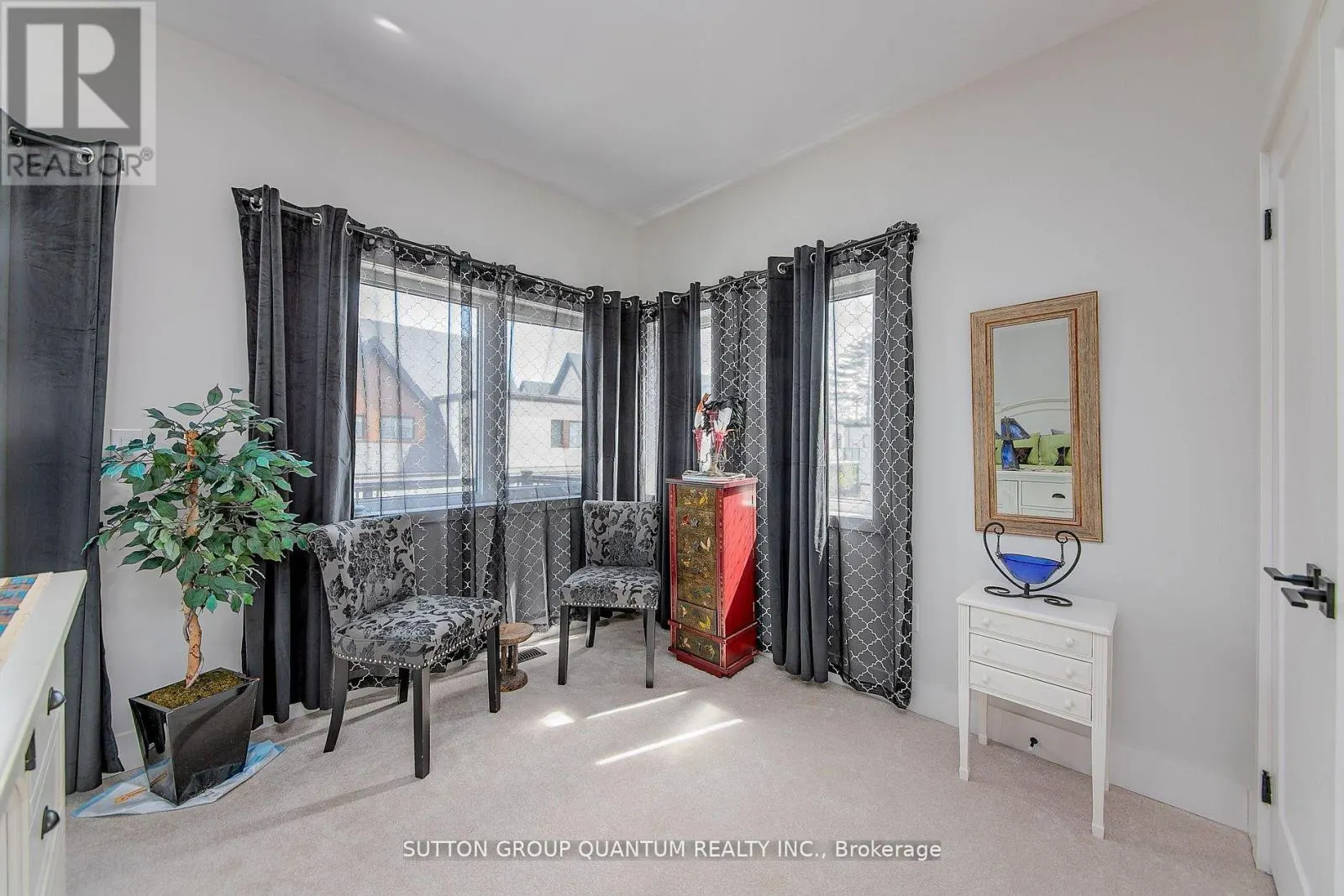 35 RUBY CRESCENT
