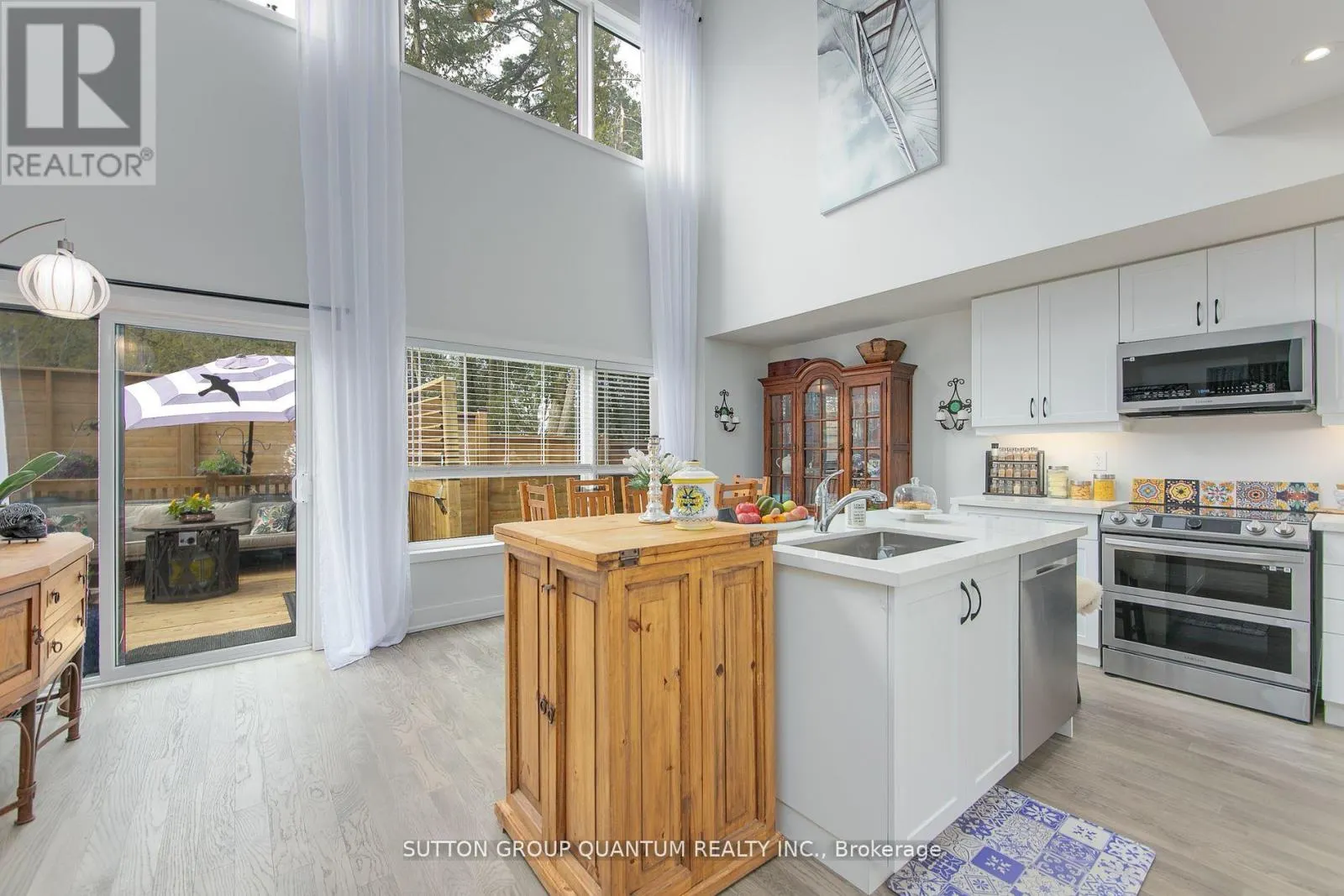 35 RUBY CRESCENT