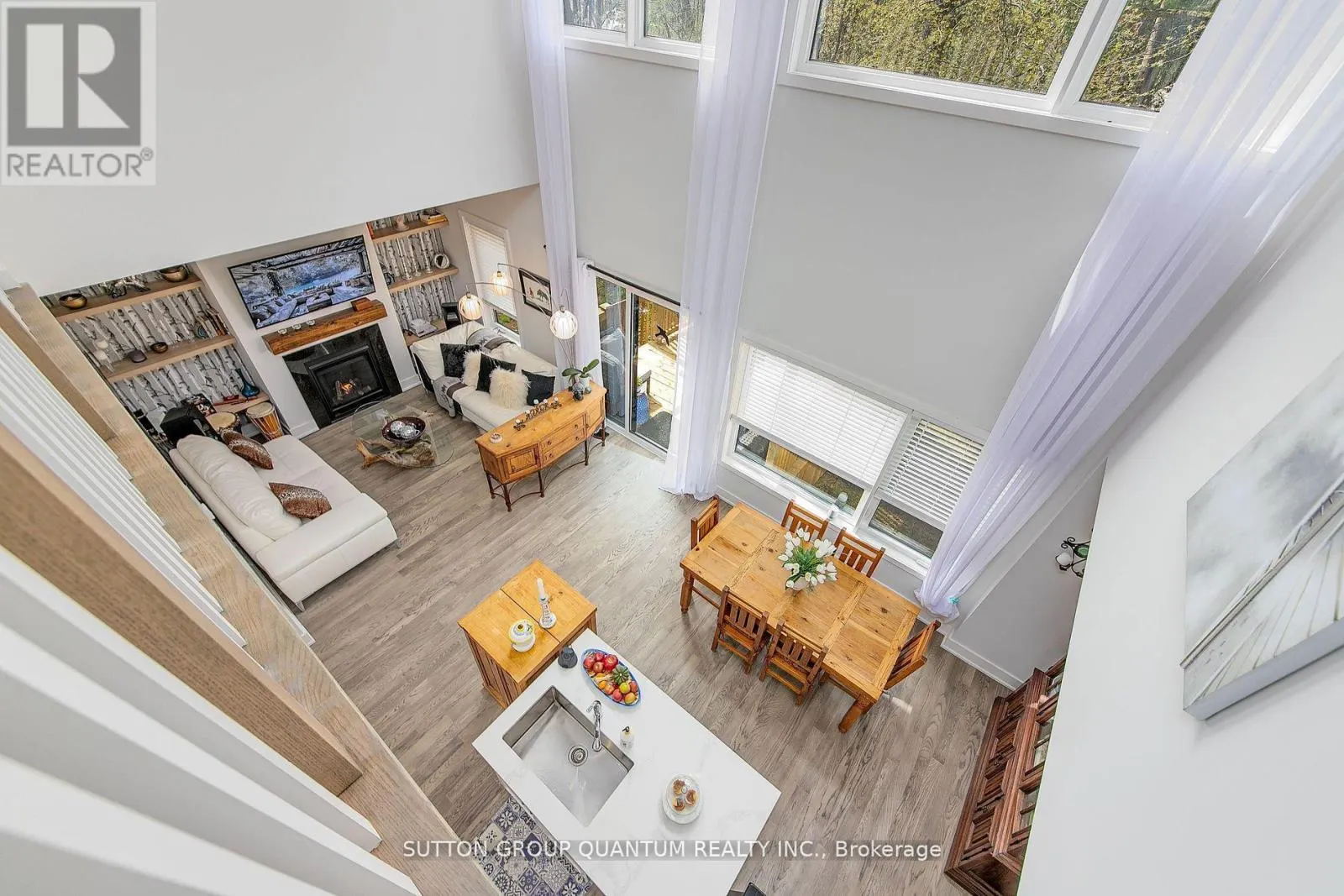 35 RUBY CRESCENT