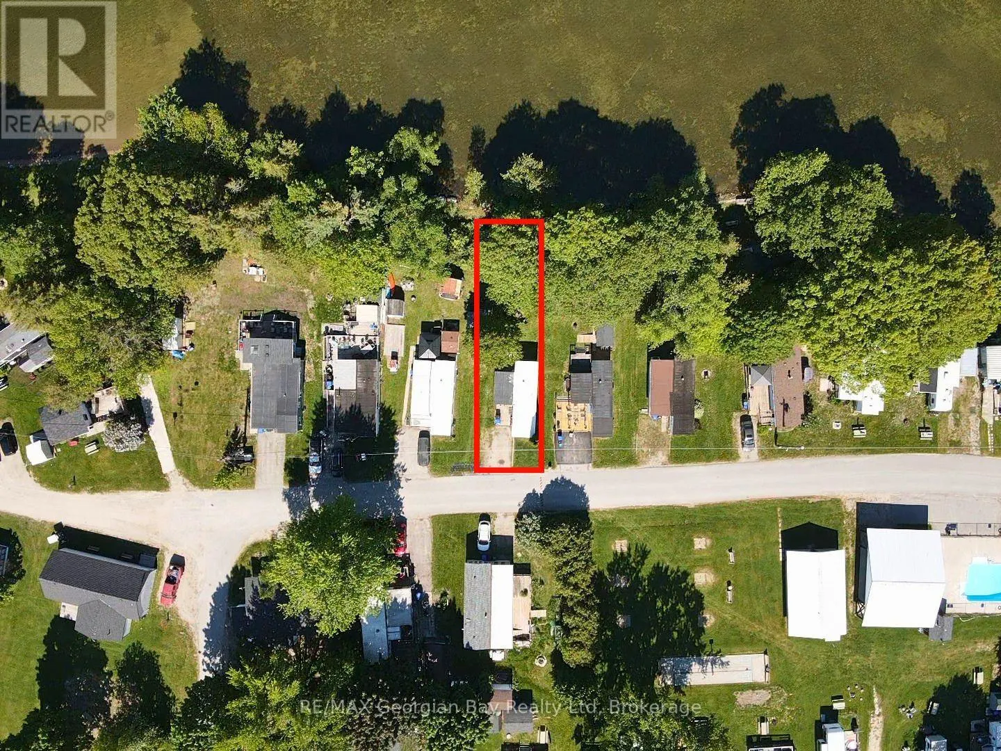 24 LAKESHORE ROAD