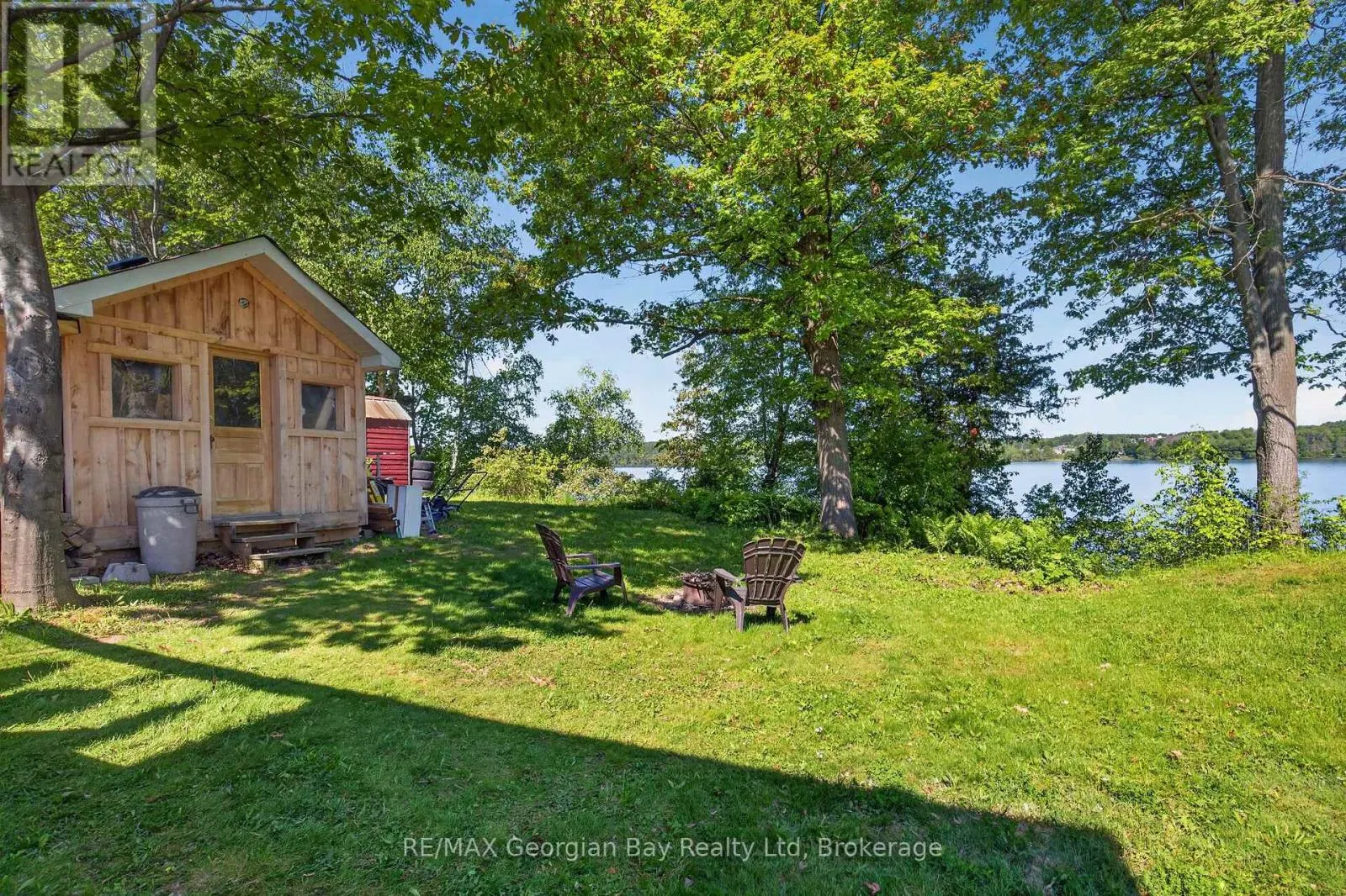 24 LAKESHORE ROAD