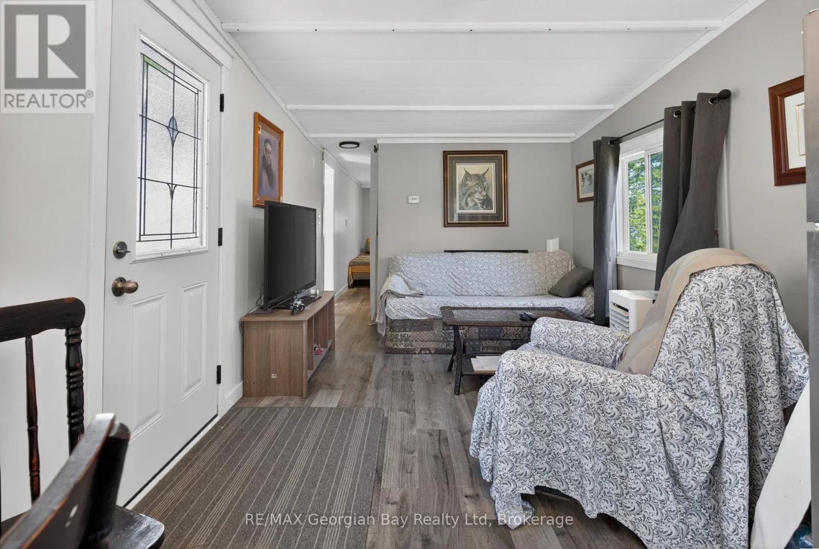 24 LAKESHORE ROAD
