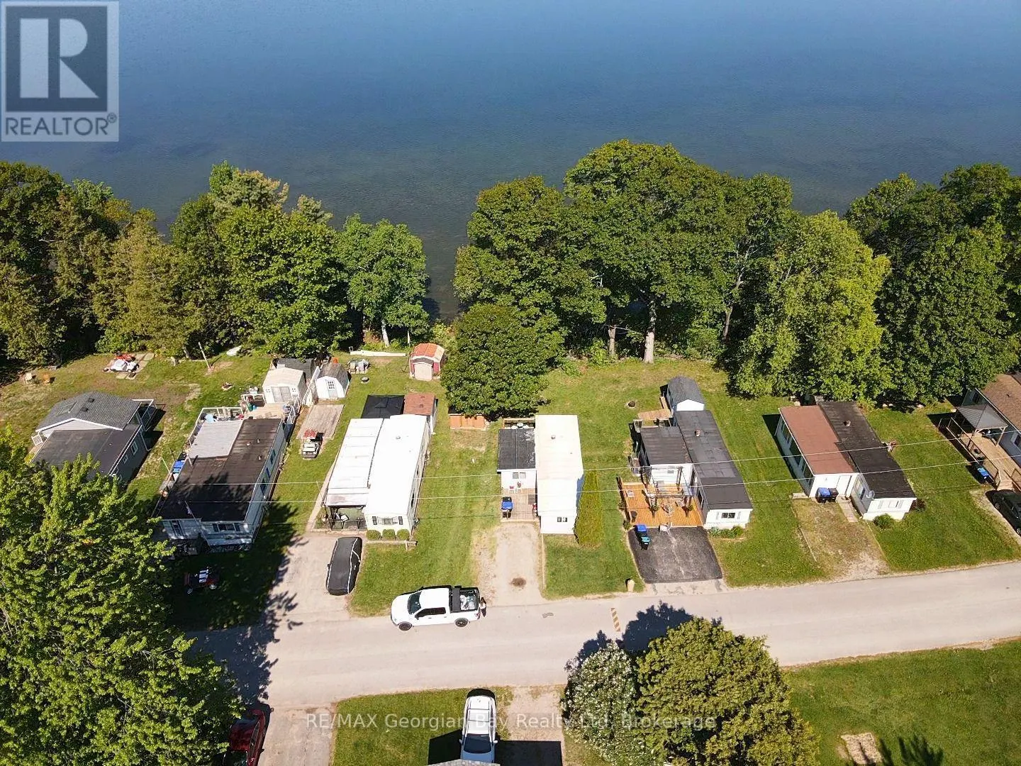 24 LAKESHORE ROAD