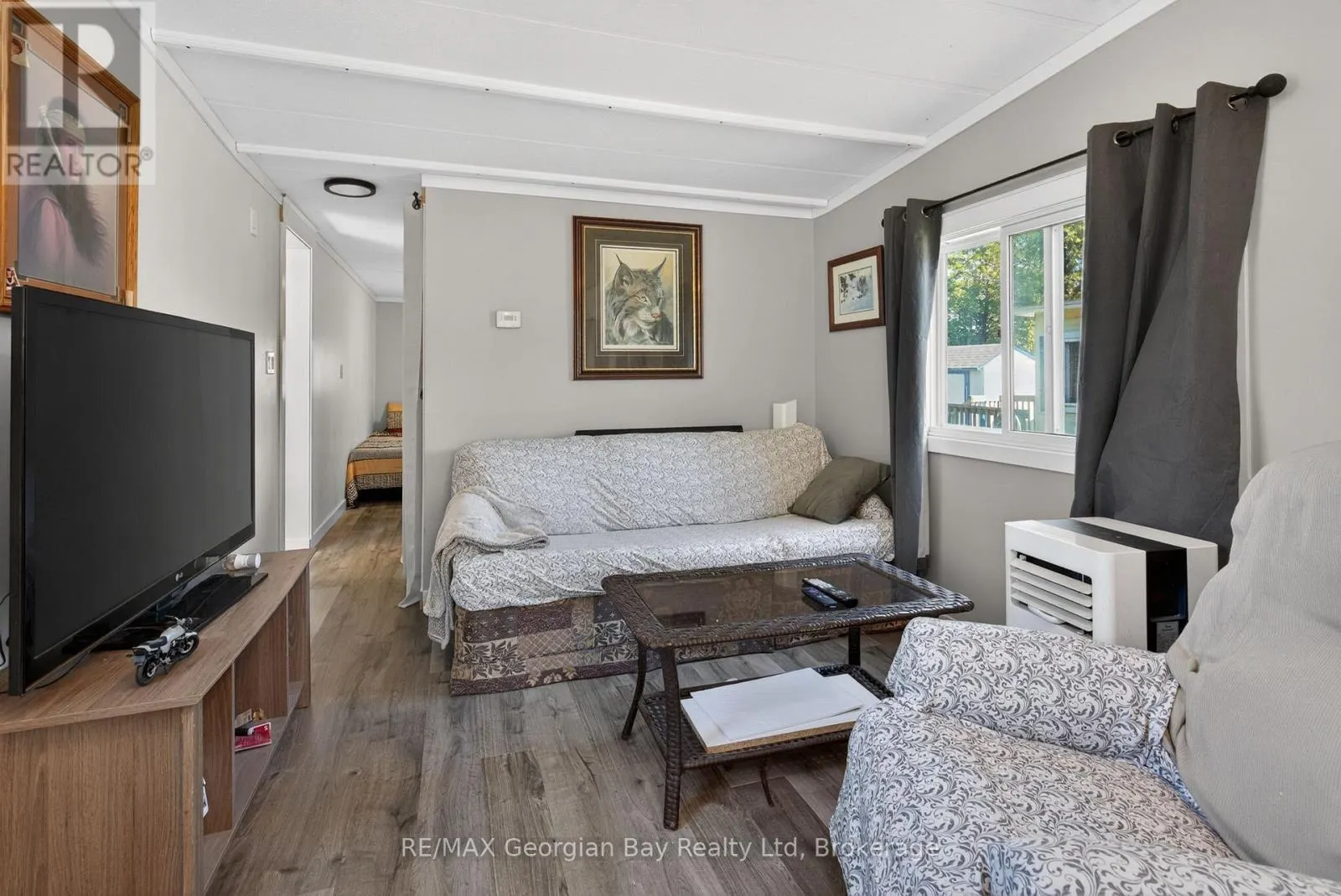 24 LAKESHORE ROAD