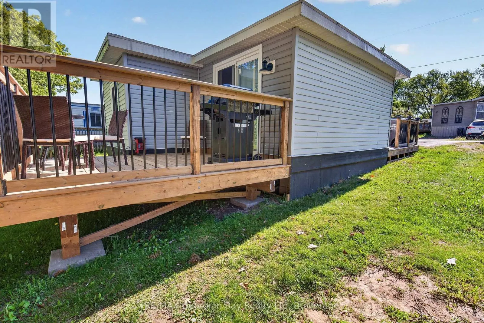 24 LAKESHORE ROAD