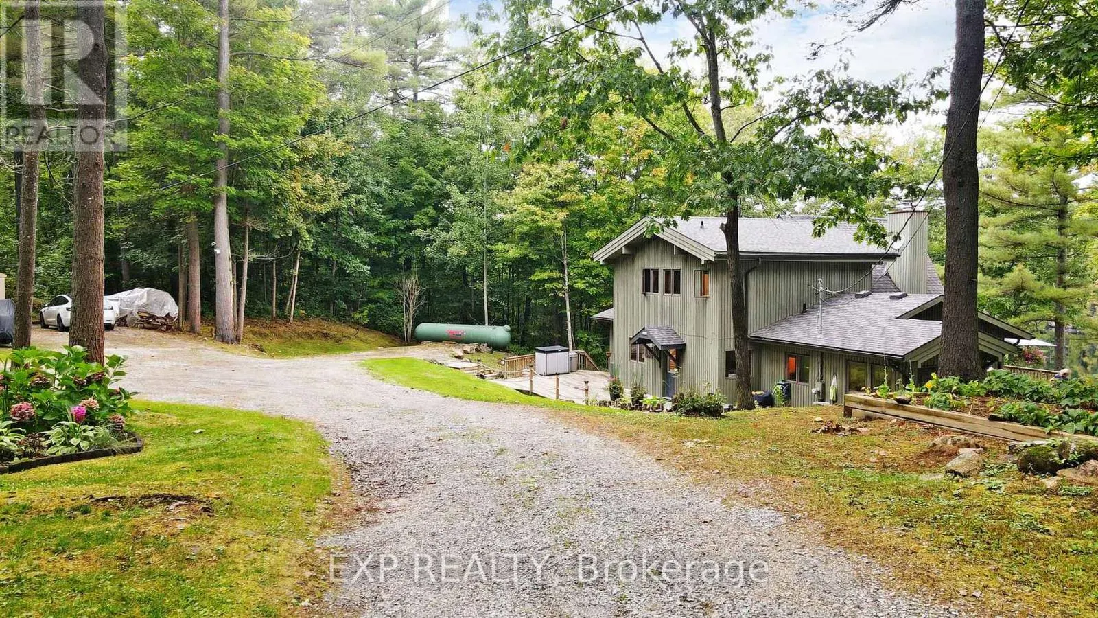3413 FLAT RAPIDS LANE