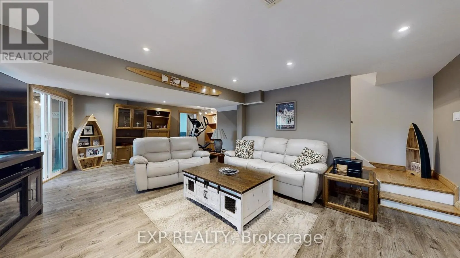 3413 FLAT RAPIDS LANE