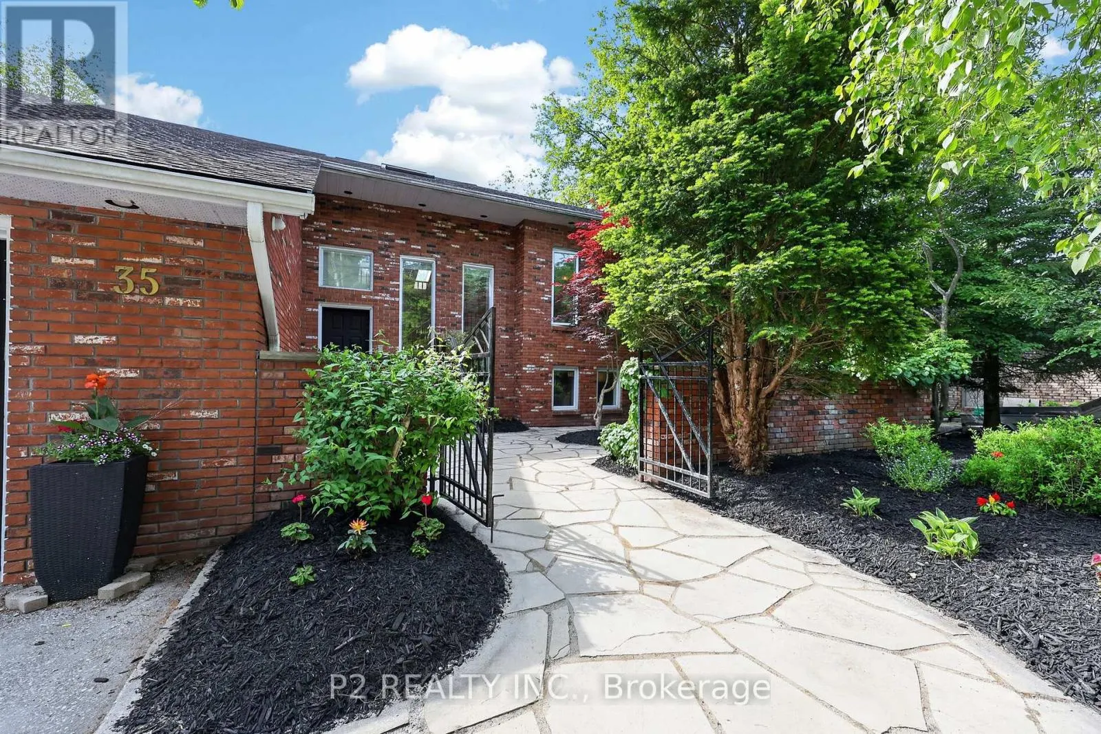 35 JODIES LANE