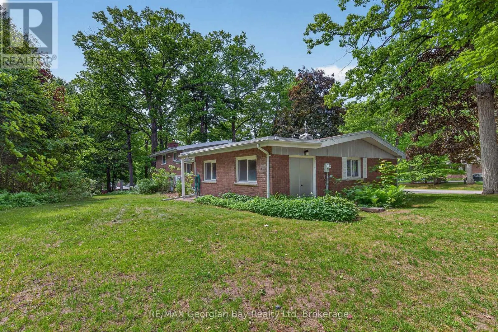 329 GLENBROOK DRIVE
